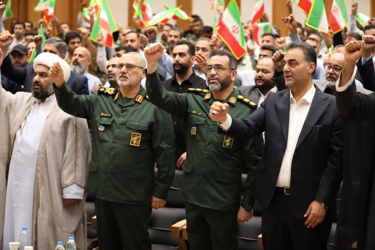 همایش جانفدایان صنعت پتروشیمی در سازمان منطقه ویژه اقتصادی پتروشیمی برگزار شد